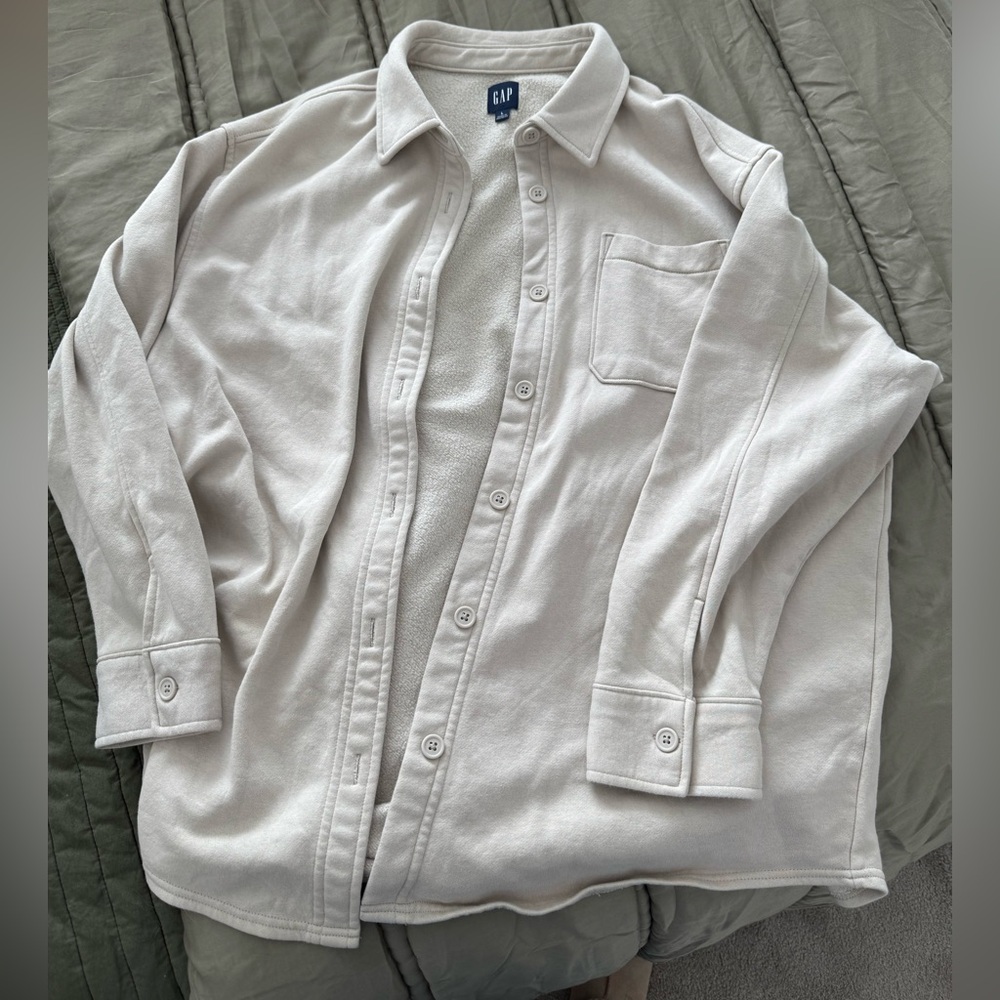 GAP WOMENS OVERSIZED SOFT BUTTON DOWN